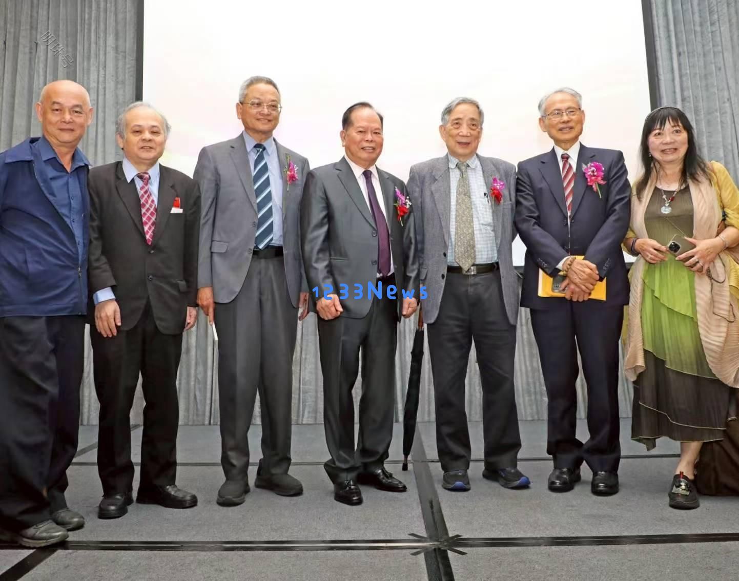 第六十六届中国文艺奖章颁奖典礼在台北盛大举行,见证艺术精彩时刻