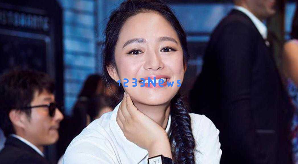 周韵以15岁的年龄差距如何成功赢得姜文的心与事业的双丰收