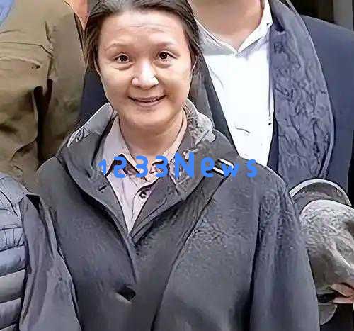 爱情幻想破灭！从春晚的主持人沦为无法赡养孩子的女性悲惨结局