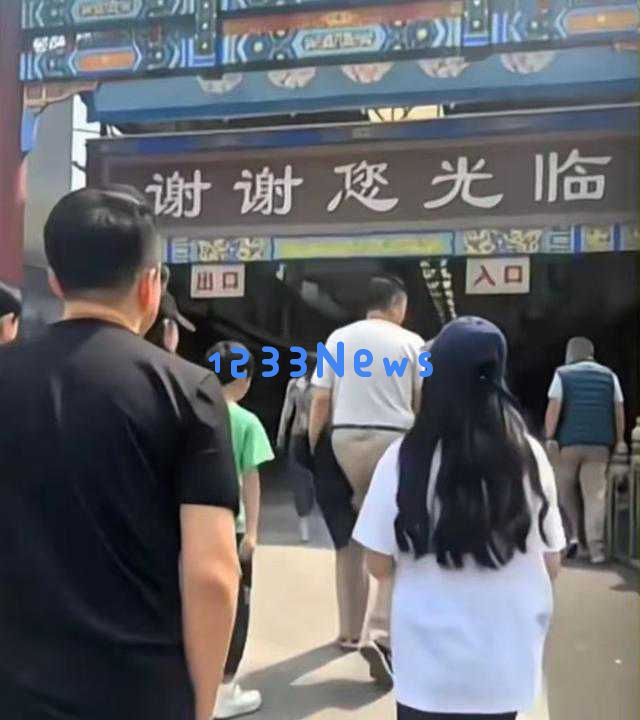 马筱梅为大S的小女儿举办生日派对，邀请全班同学，小玥儿变得更加精致可人