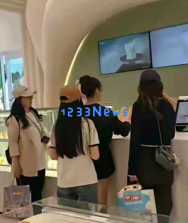 马筱梅为大S的女儿精心筹备生日派对,全班同学齐聚,小玥儿愈加美丽动人