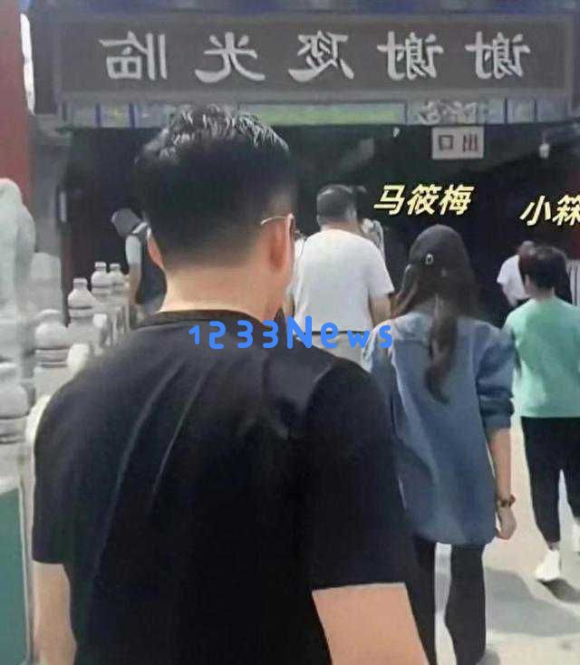 马筱梅为大S的女儿精心筹备生日派对,全班同学齐聚,小玥儿愈加美丽动人