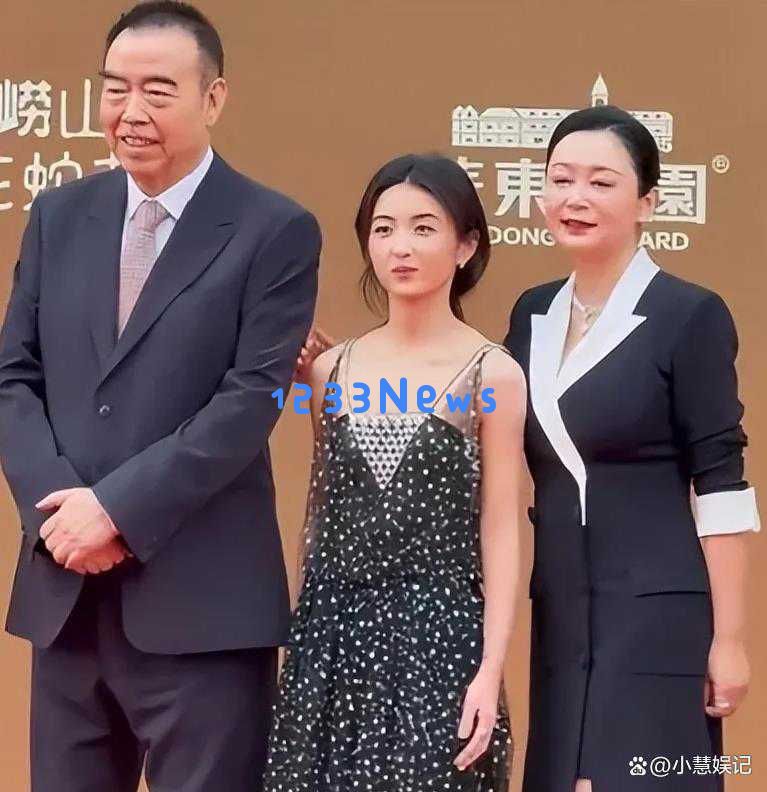 华表奖颁奖后星光璀璨，黄渤陈凯歌主桌，人均80轮流敬酒向领导致敬
