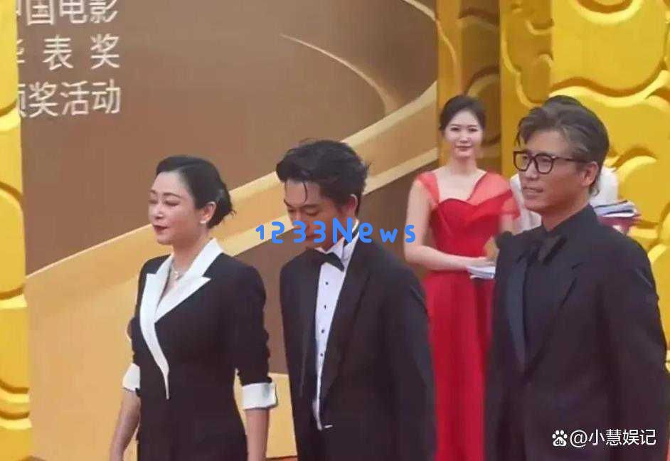 华表奖颁奖后星光璀璨，黄渤陈凯歌主桌，人均80轮流敬酒向领导致敬