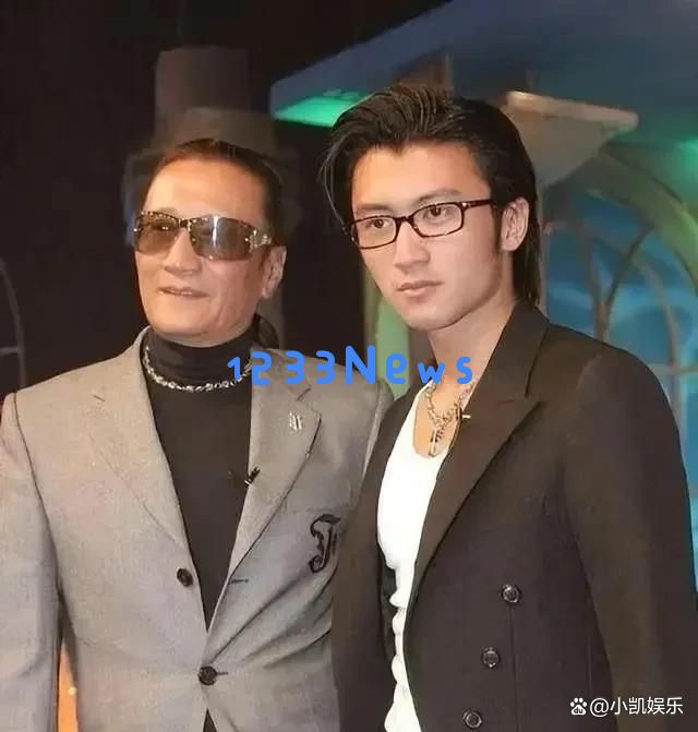 缺席谢霆锋演唱会的谢贤现身，坐轮椅被保姆扶持，脸色显得有些疲惫