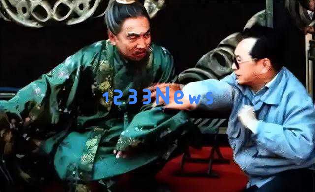 经典名著《三国演义》再度翻拍,由王扶林执导,鲍国安出演独特曹操角色