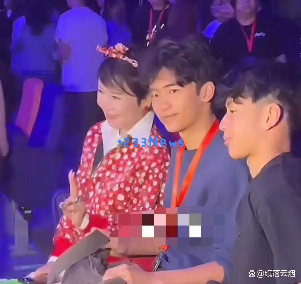 谢霆锋妹子热转王菲动态，温情留言引发全家关注锋菲恋情进展