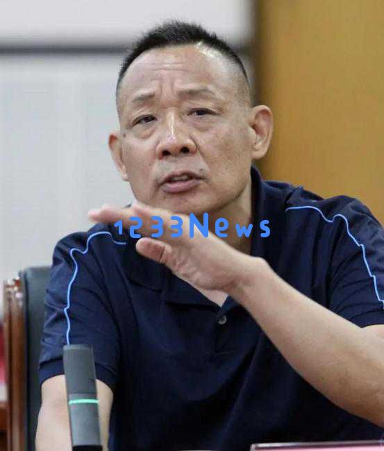 胖东来遭遇挑战坚持不懈,赢得顾客信赖,网友积极发声支持正义之举