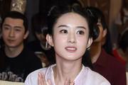 赵丽颖粉色魅力背后:为何女明星转型总引发热议与争论?