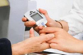 天气逐渐变热,血糖波动剧烈!医生建议糖友们夜间注意避免这三种行为