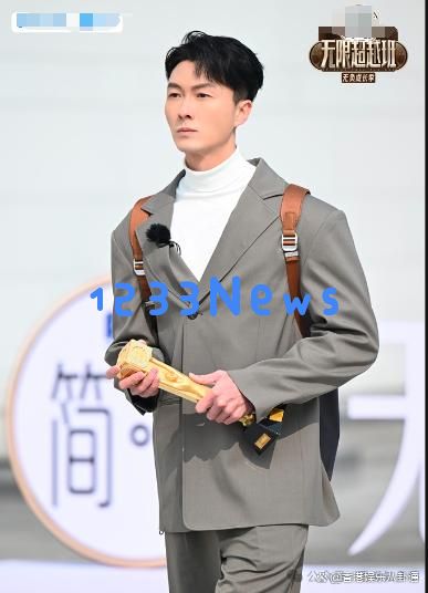 王浩信现身内地状态引发关注,脸色发黄寒背与曾经形象大相径庭