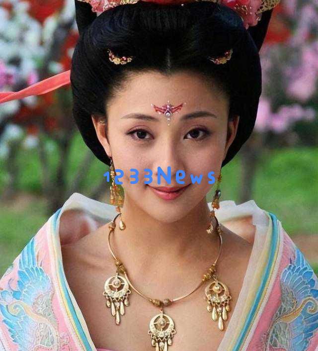 46岁殷桃依然魅力四射,演艺事业成就斐然,但情感经历却充满波折