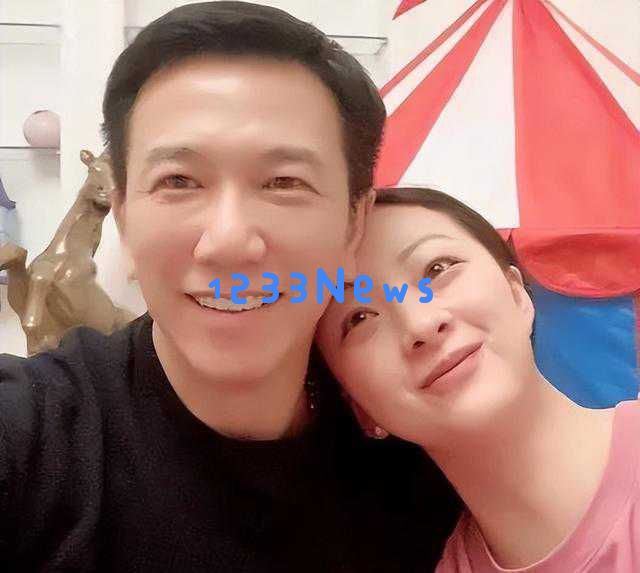 年过六旬的温兆伦重返娱乐圈,魅力依旧令人瞩目,家庭幸福美满令人羡慕