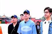 小沈阳游故宫引发热议,搭地铁和牛群形成鲜明对比,明星也是普通人