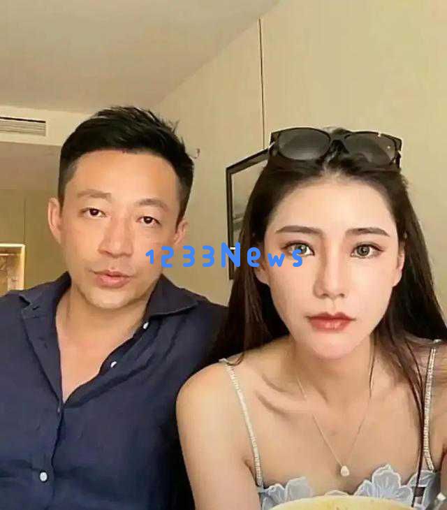 汪小菲与马筱梅的婚礼即将举行,张兰身穿红衣送上heartfelt祝福,网友们翘首以待盛大直播!