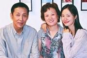 同样作为“星二代”,为何有的人选择高调展现自己,有的人却默默在背后掌握全局