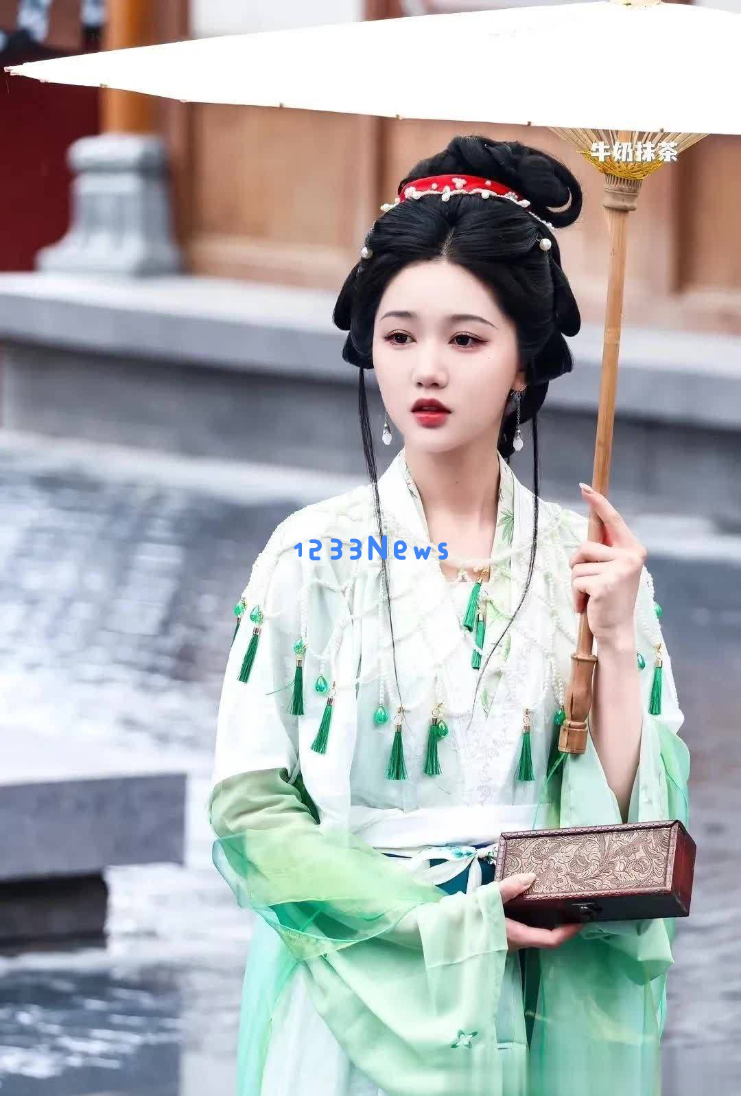 短剧领域女明星竞争激烈,岳雨婷双榜称王,朱茉颜与徐艺真重现荣光