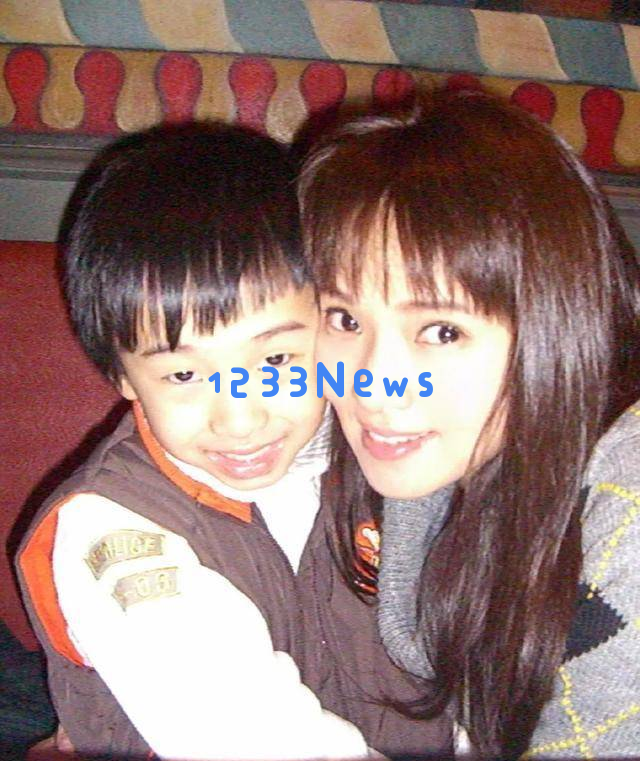 恩利大胆穿着露背肚兜出门,伊能静与庾澄庆对其选择表示支持与尊重
