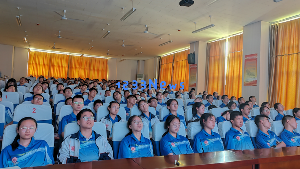 共青团林州市委12355服务平台助推林州一中考生备考更轻松顺利