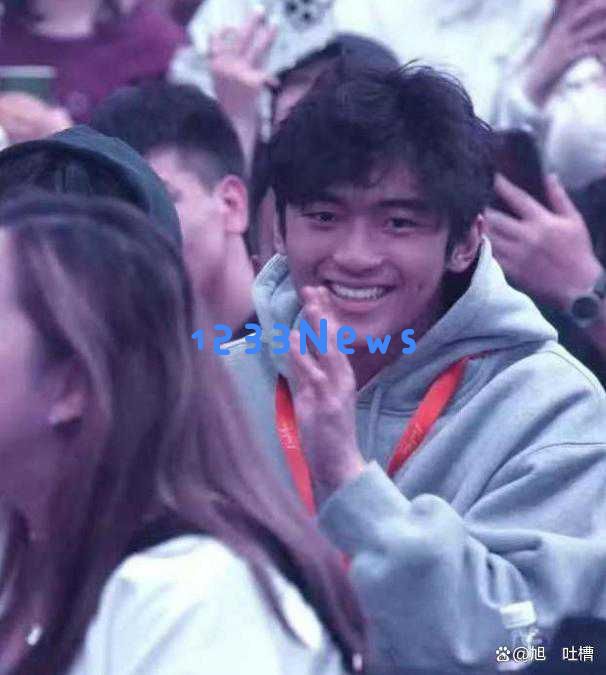张柏芝庆生惊喜不断!Lucas暖心护母瞬间曝光,网友纷纷感叹撞脸向太