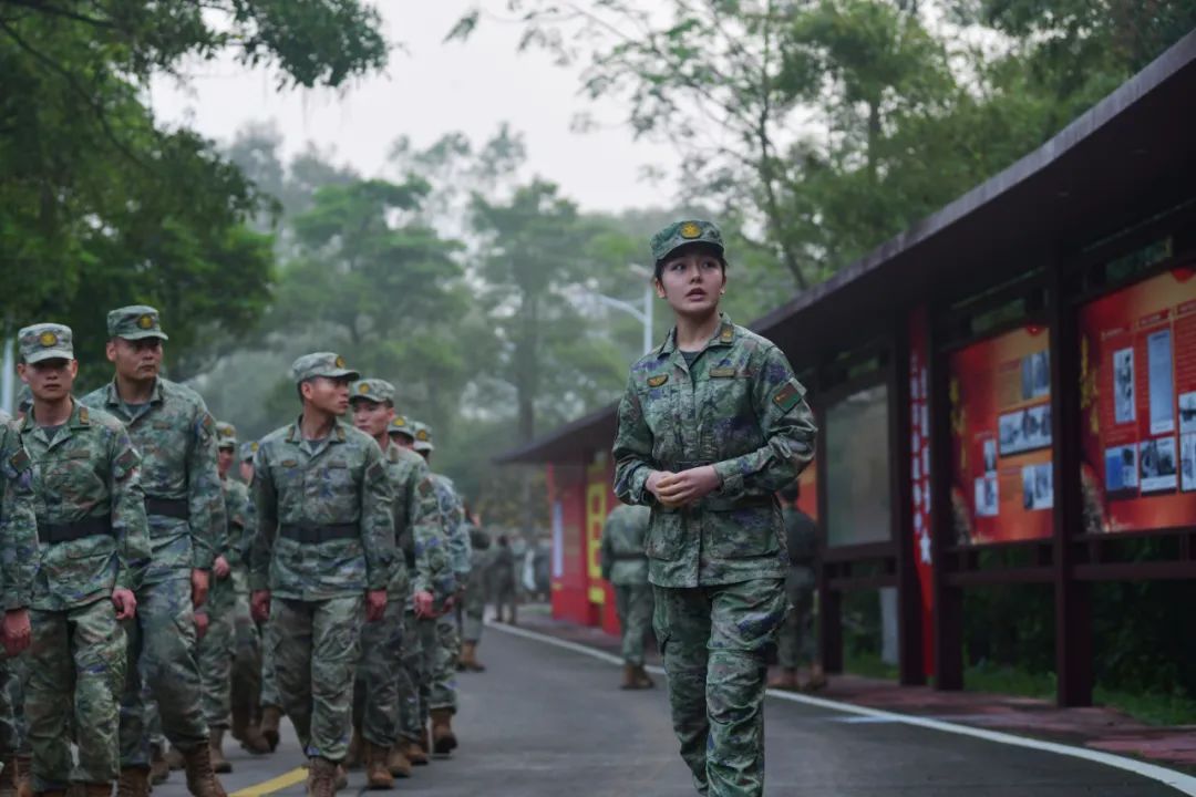 被称为“军营界的迪丽热巴”的她，再度获得全国荣誉表彰！