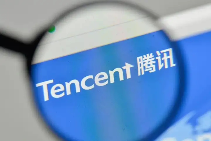 巨头企业AI医疗领域激烈角逐！深入分析阿里、华为、腾讯与京东的医疗战略，字节跳动与DeepSeek的竞争态势