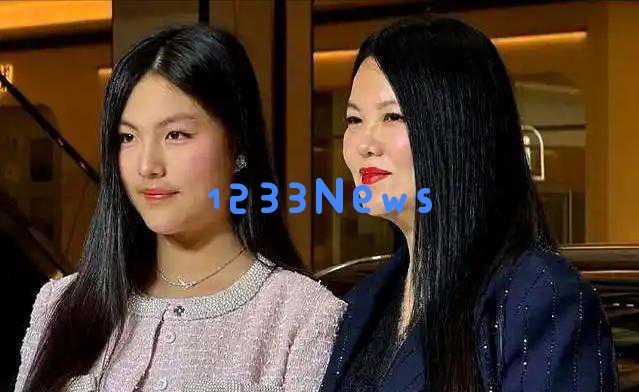 李湘晒奢华粽子庆端午,女儿时尚穿搭引发热议