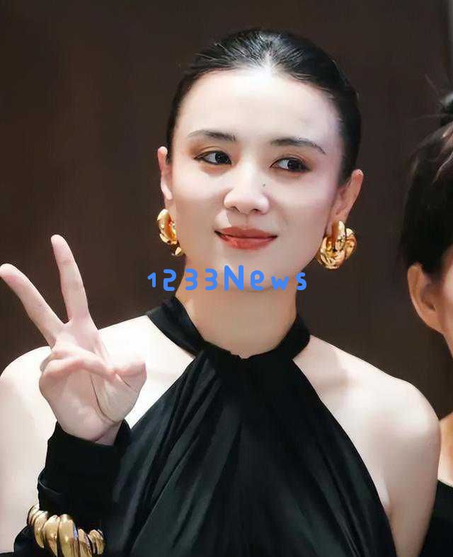 宋佳最新三张心情摄影曝光,连连夺得白玉兰视后引发众多惊喜