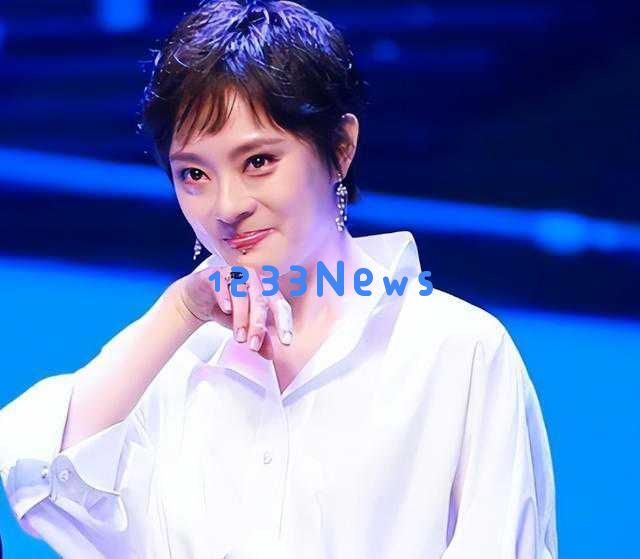 宋佳三张心情写真新鲜曝光,夺得白玉兰视后令人惊喜不断