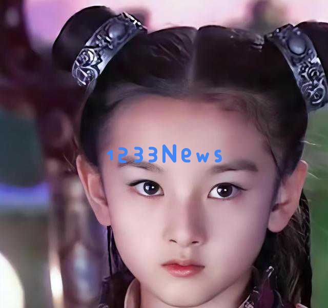 宋祖儿携港风西装亮相央视,古装剧热度持续攀升迎来正剧新篇章
