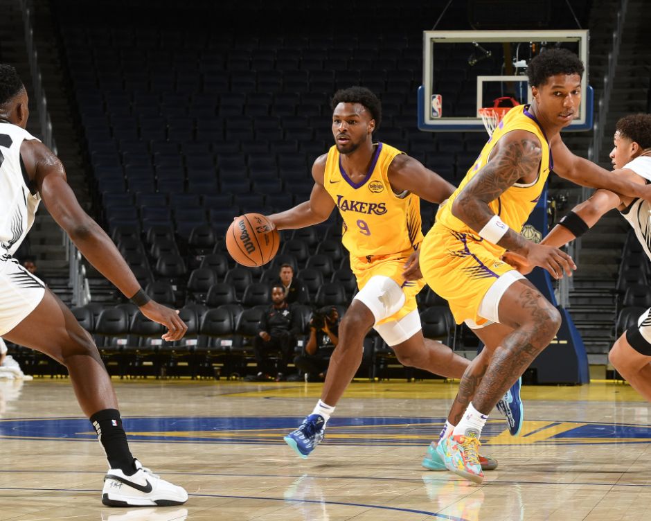 NBA夏季联赛战况：湖人逆袭马刺贝兹利豪取27分13篮板绝杀，布朗尼贡献2分克内克特狂砍25分