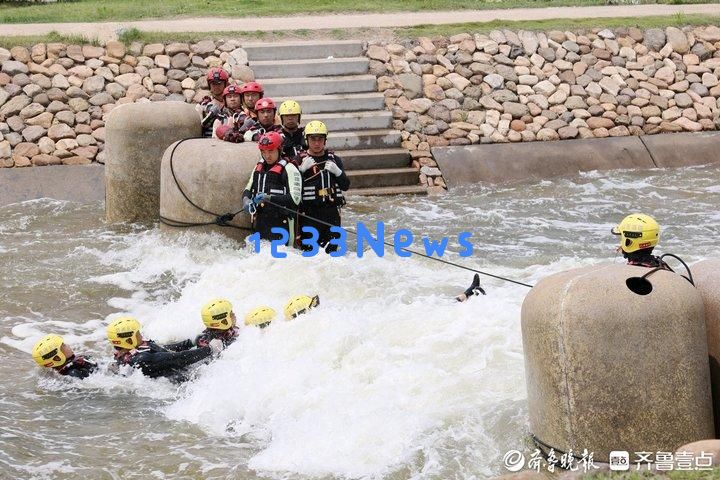 全省消防救援队伍水域救援技能提升培训,实战演练助力尖兵出征
