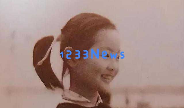 周涛与春晚旧友同台重聚,优雅气质如昔,网友感叹岁月如梭