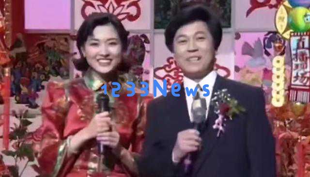周涛与春晚旧友同台重聚,优雅气质如昔,网友感叹岁月如梭