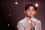 何炅在《歌手》直播中谈海泉淘汰一事:我不能总是孤军奋战,需要团队的支持
