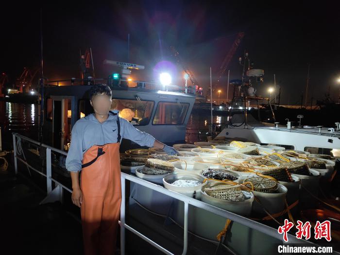 辽宁大连海警局成功侦破一起重大海上走私案件逮捕嫌疑人4名