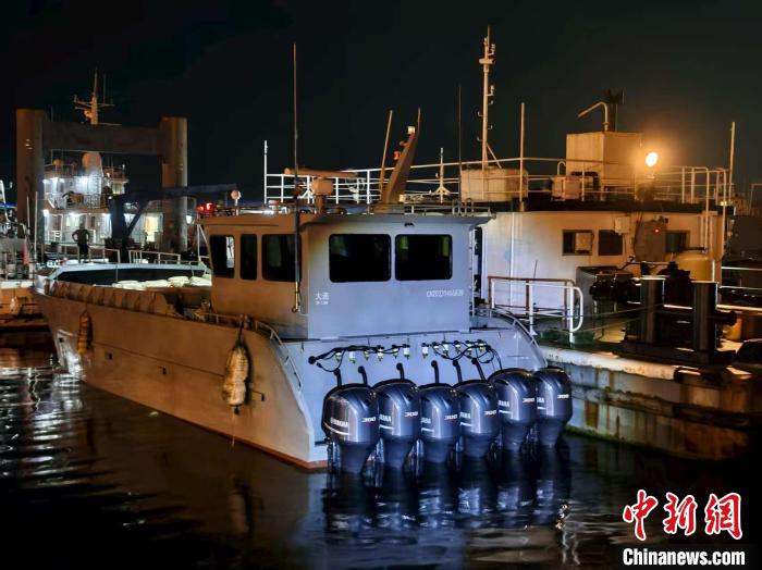 辽宁大连海警局成功侦破一起重大海上走私案件 逮捕嫌疑人4名