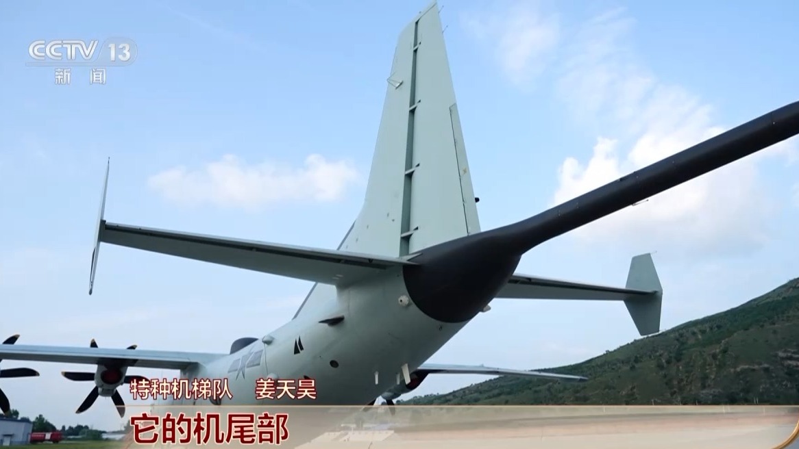 阅兵场上引人注目的新款特种机!“运_9”家族三种机型的具体用途分析