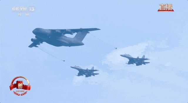 最美女机长在阅兵中闪耀,她是谁? 最美女机长在阅兵中闪耀,她是谁?