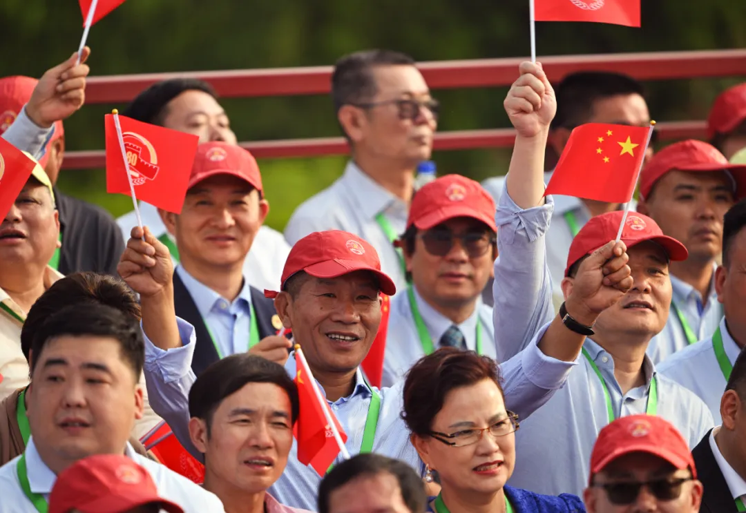 新华社发布视觉盛宴!100幅震撼人心的精彩图片!
