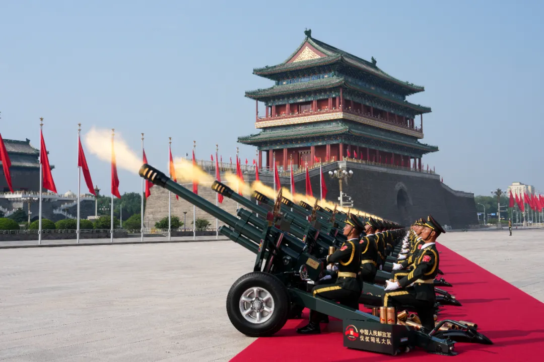 新华社发布视觉盛宴!100幅震撼人心的精彩图片!