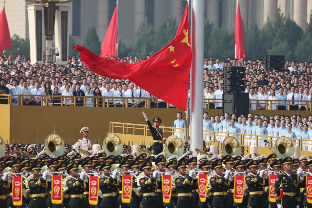 新华社发布视觉盛宴!100幅震撼人心的精彩图片!