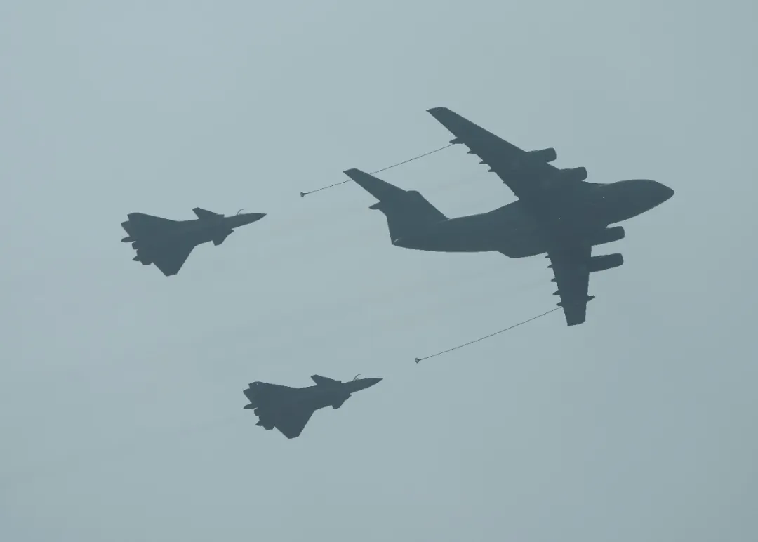 新华社发布视觉盛宴!100幅震撼人心的精彩图片!