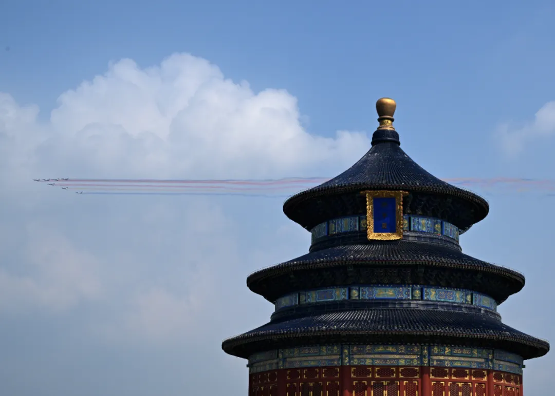 新华社发布视觉盛宴!100幅震撼人心的精彩图片!