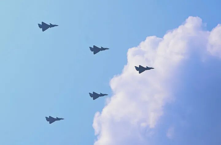 新华社发布视觉盛宴!100幅震撼人心的精彩图片!