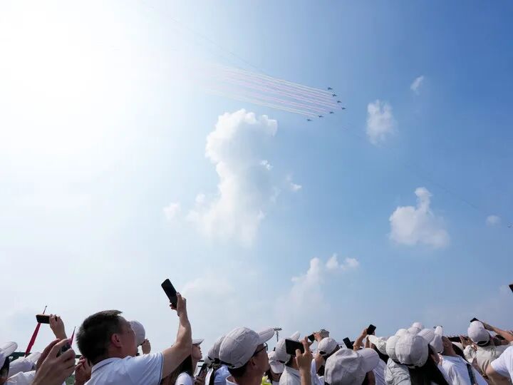 新华社发布视觉盛宴!100幅震撼人心的精彩图片!