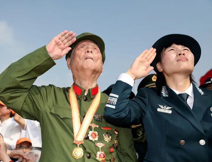 新华社发布视觉盛宴!100幅震撼人心的精彩图片!