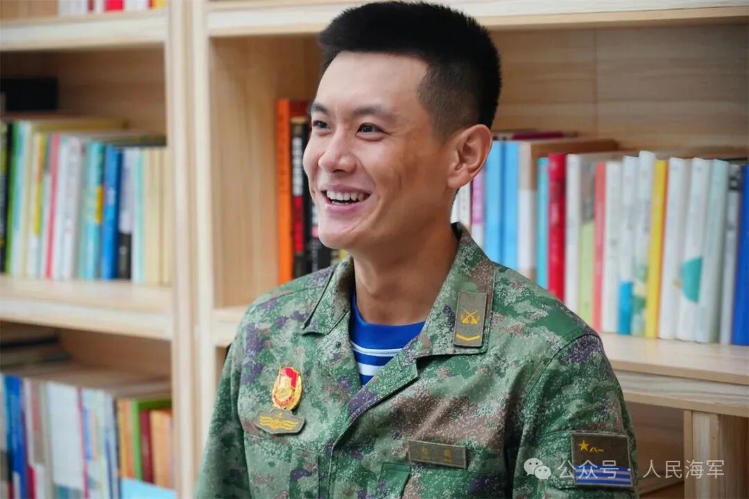 全网争相点赞的“最帅兵哥”,原来是他无疑!