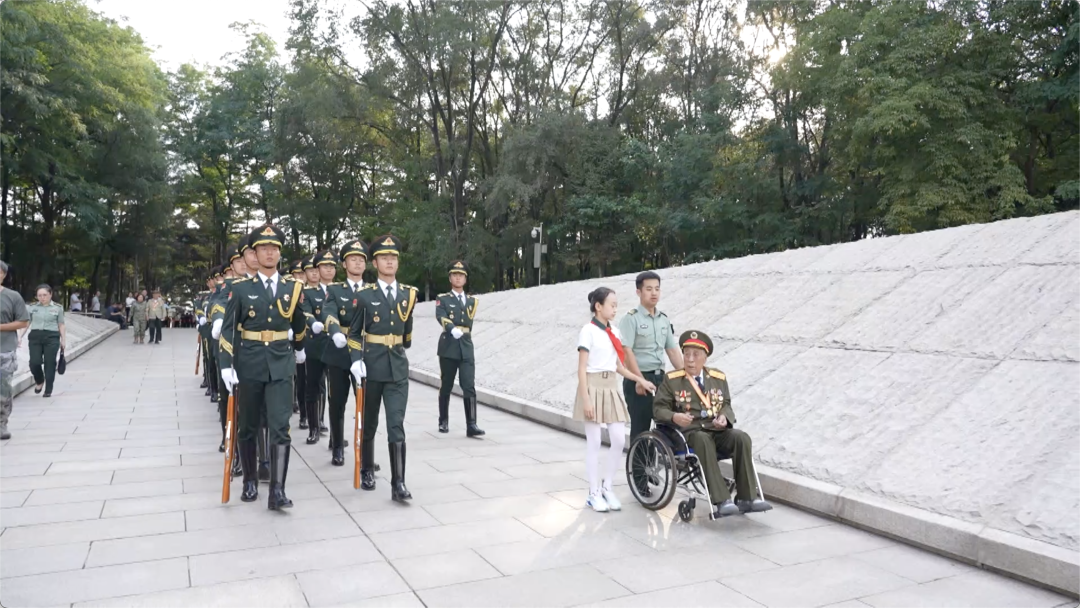 揭开东风_5C的神秘面纱:我国最先进的核导弹介绍