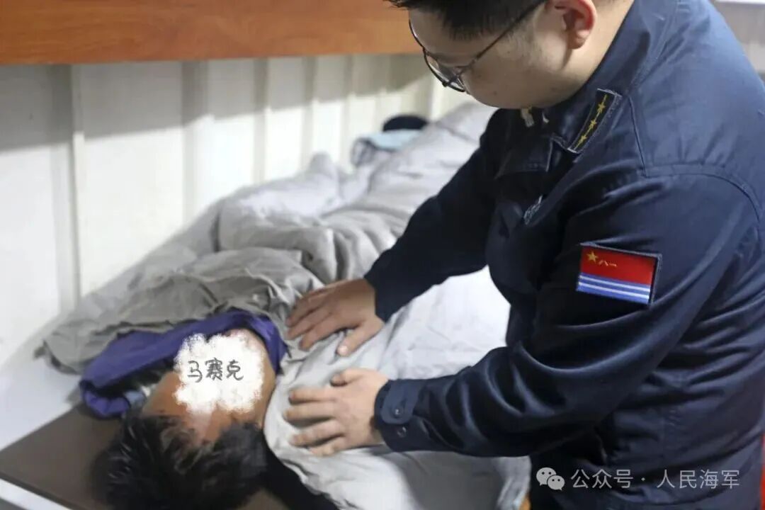 成功营救行动!这次我们出动了军舰参与救援任务